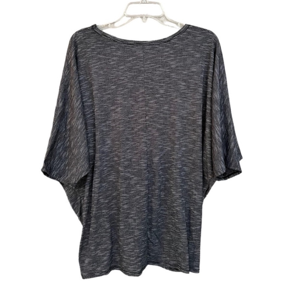 Women’s XL 3 shirt blouse bundle, Spring/ Summer - Picture 5 of 12